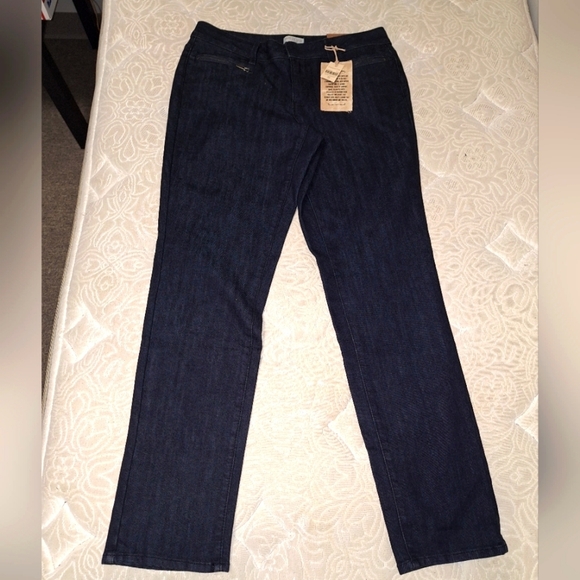 Coldwater Creek denim zip pocket slim leg jeans in a size 10. NWT. - Picture 1 of 6